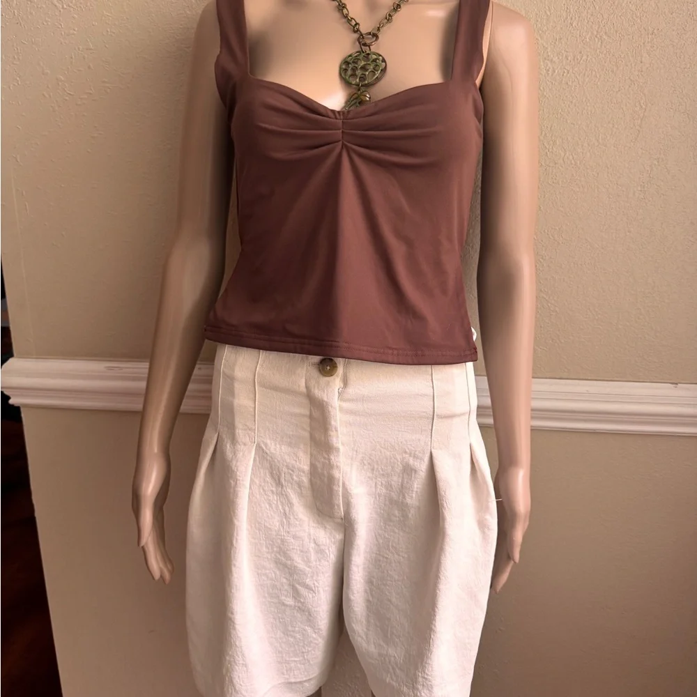 Wilfred  Women's White Pleated Shorts size 8 USED - Picture 3 of 9